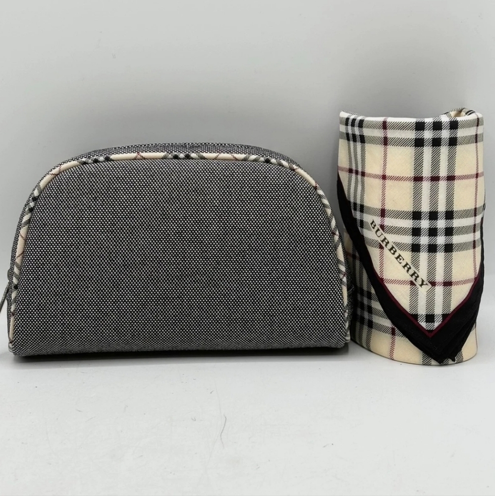 Burberry Nova Check Pouch Set - Picture 2 of 5